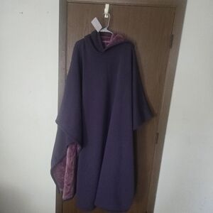 Elegant Women's Hooded Cape in Deep Purple